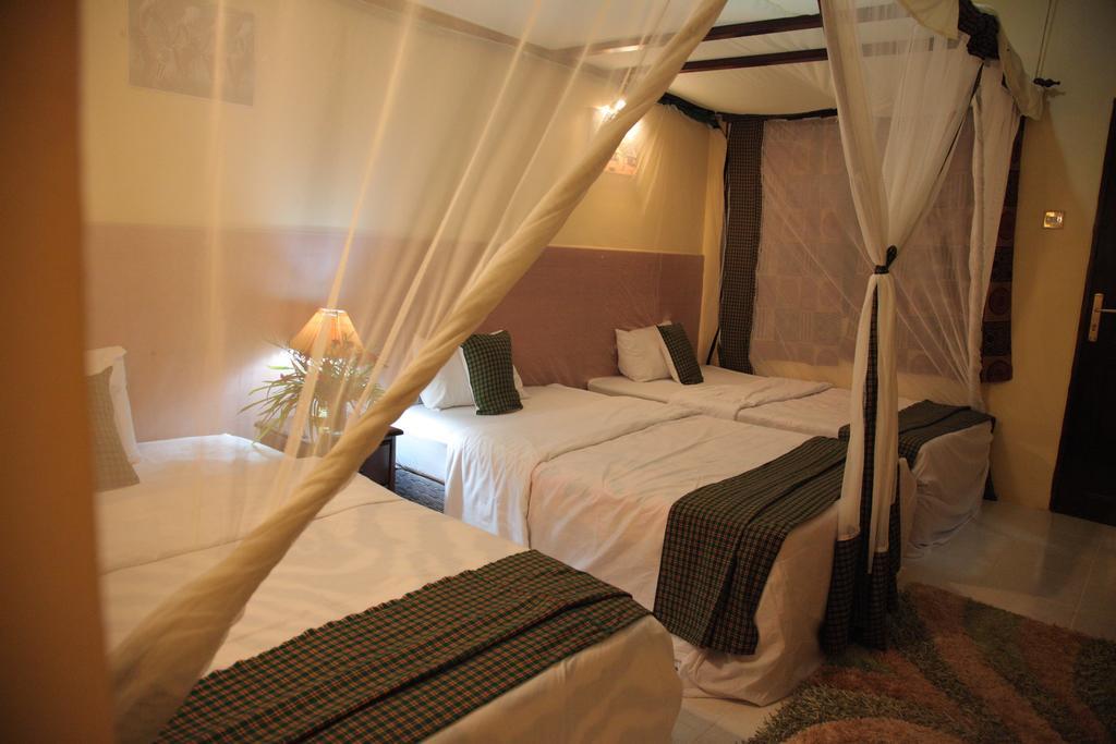 Highview Hotel Karatu Rum bild
