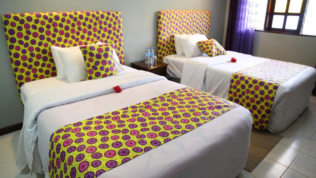 Highview Hotel Karatu Rum bild